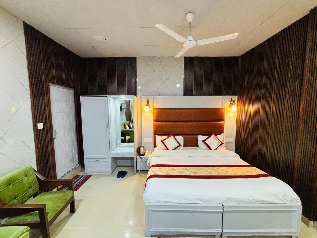 Hotel Amar Mussoorie Esterno foto