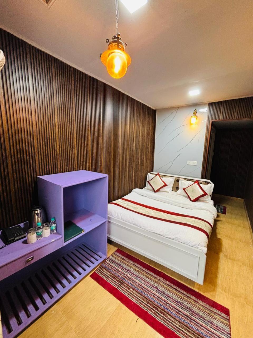 Hotel Amar Mussoorie Esterno foto