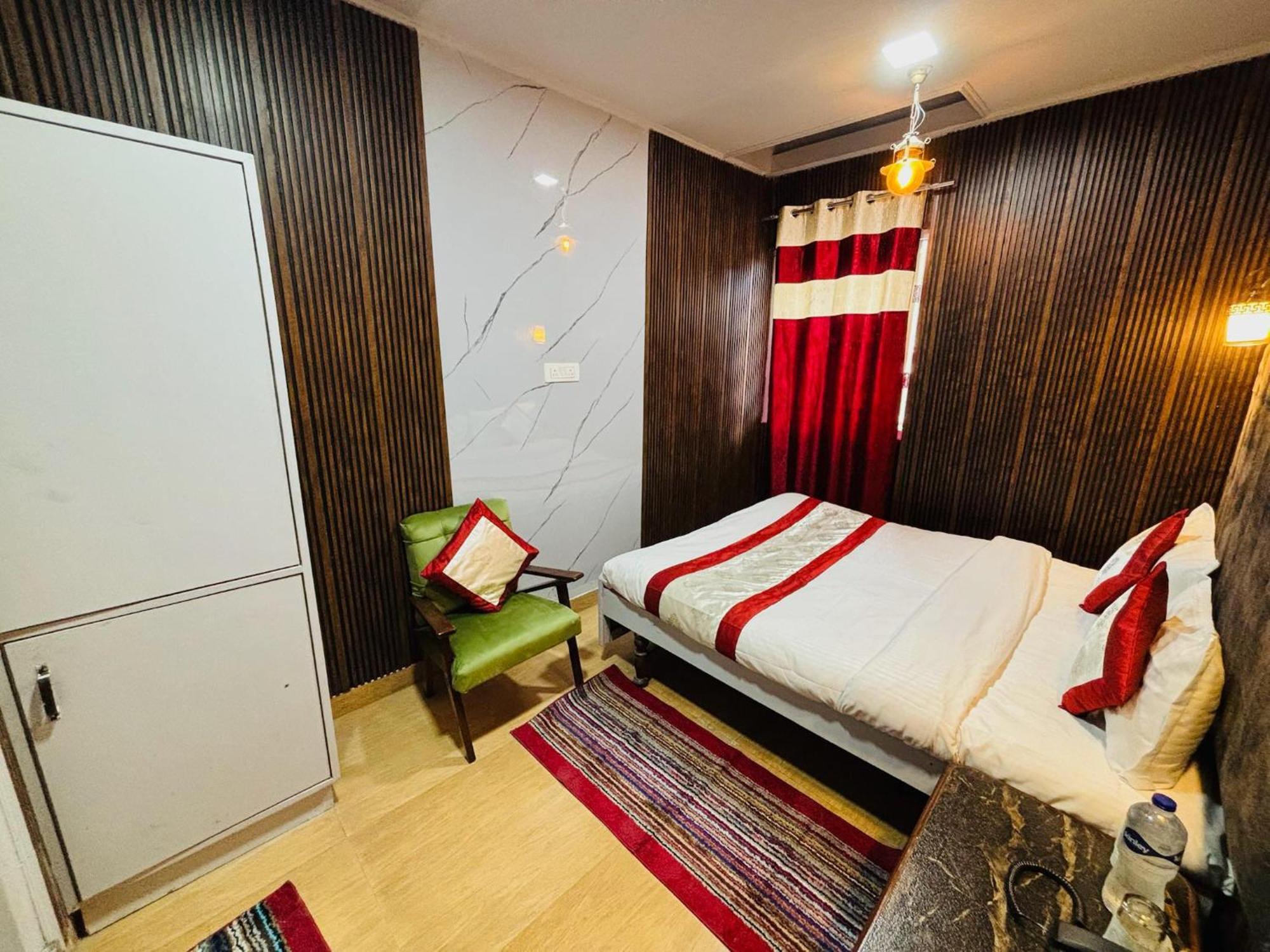 Hotel Amar Mussoorie Esterno foto